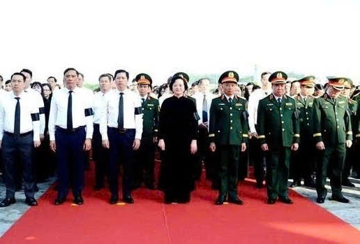 Lào Cai an táng 71 hài cốt liệt sĩ, tiếp tục hành trình tìm danh tính