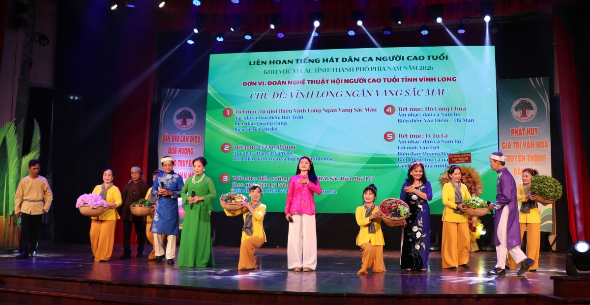 Khai mạc Liên hoan Tiếng hát dân ca người cao tuổi khu vực VI tại TP Cần Thơ