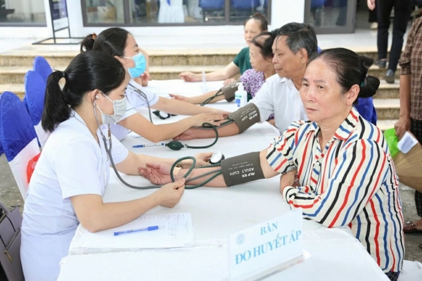 Người cao tuổi được tầm soát sưc khoẻ thường xuyên