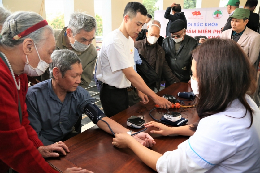 Người cao tuổi có thể được khám sức khỏe tại nhà Người cao tuổi có thể được khám sức khỏe tại nhà