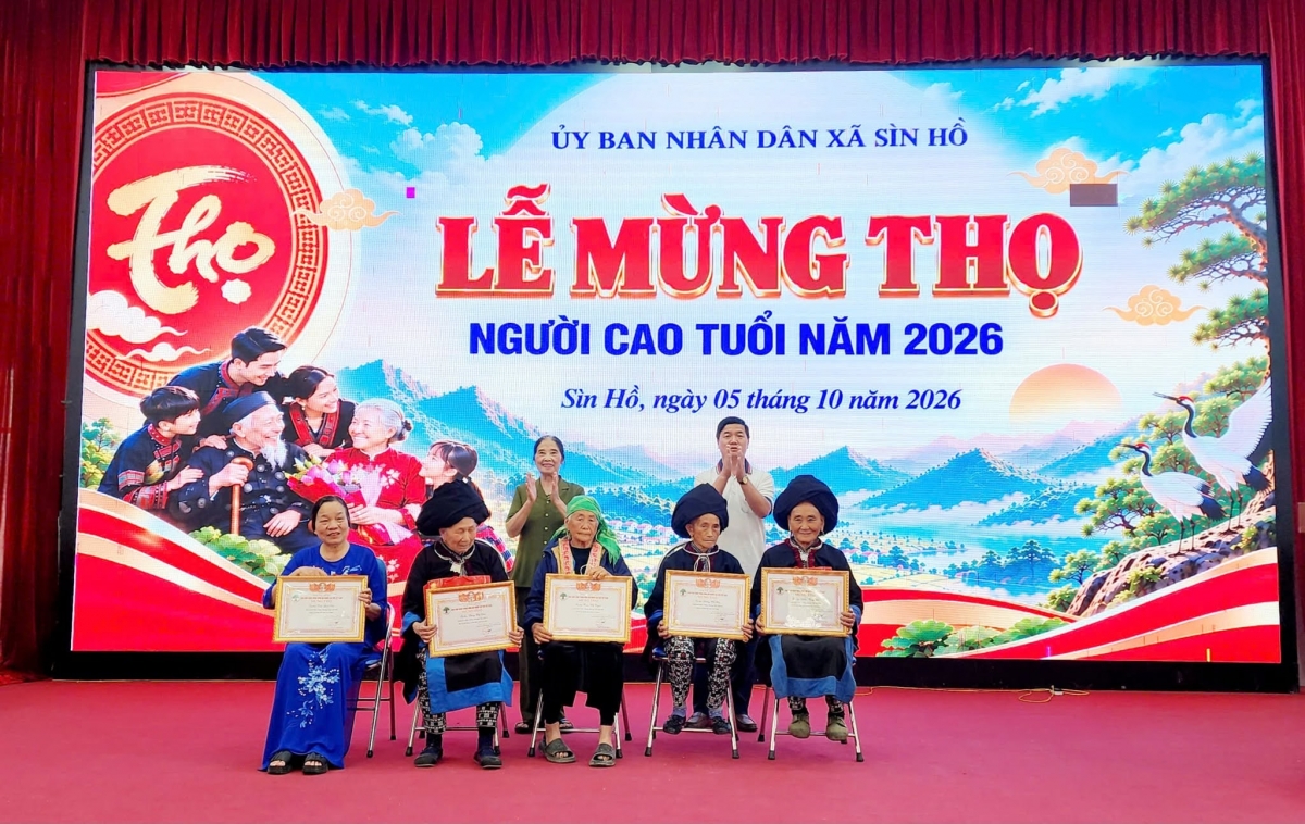 Sìn Hồ trân trọng NCT qua lễ chúc thọ, mừng thọ