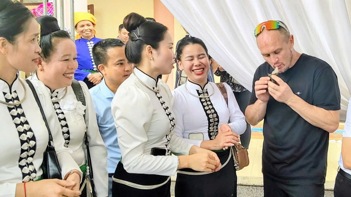 KỲ 2: Để di sản trở thành sinh kế, để du lịch làm giàu cho quê hương KỲ 2: Để di sản trở thành sinh kế, để du lịch làm giàu cho quê hương