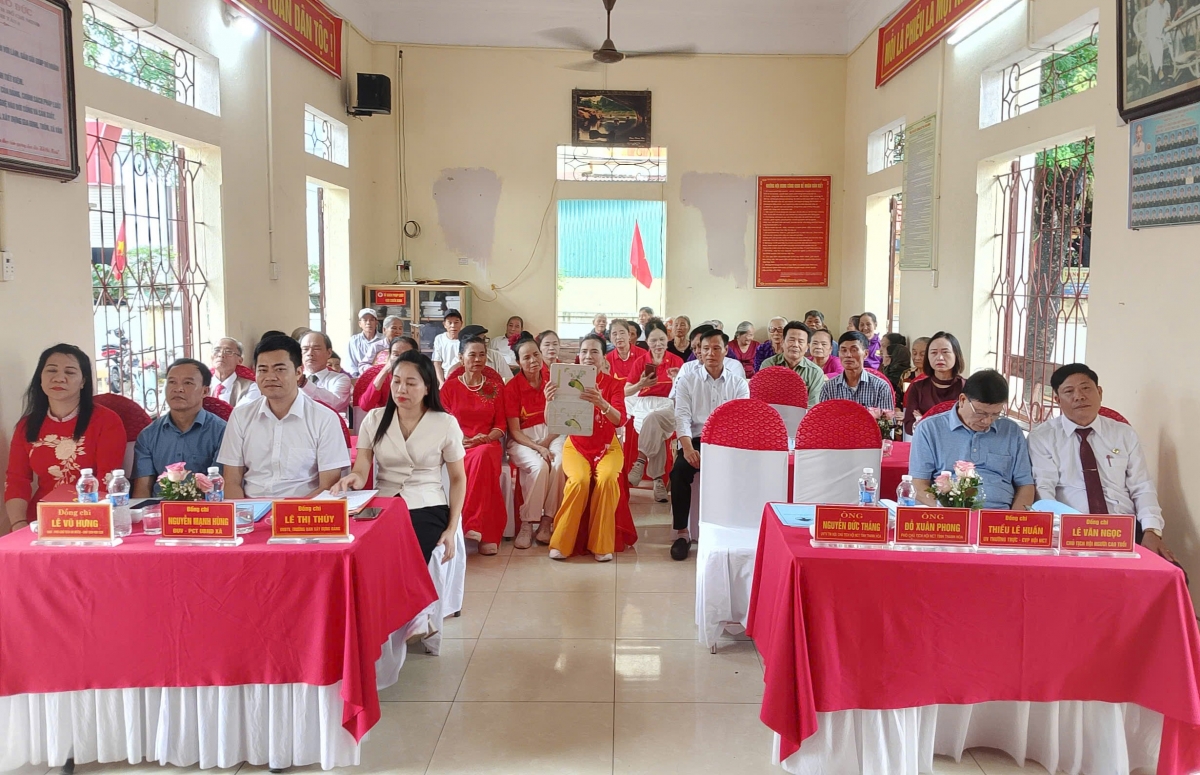 Các đại biểu tham dự buổi lễ