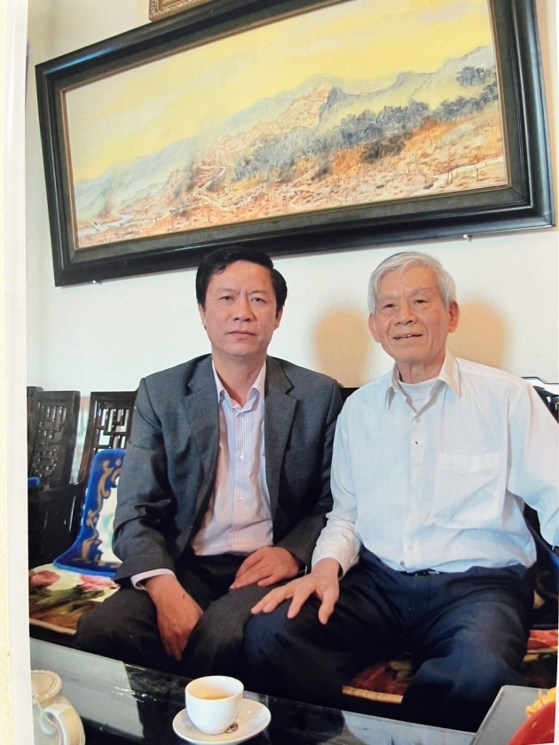 Nguyên Bộ trưởng Lê Ngọc Hoàn tại buổi họp mặt cộng tác viên Báo Giao thông vận tải khu vực Thanh Hóa năm 1997.