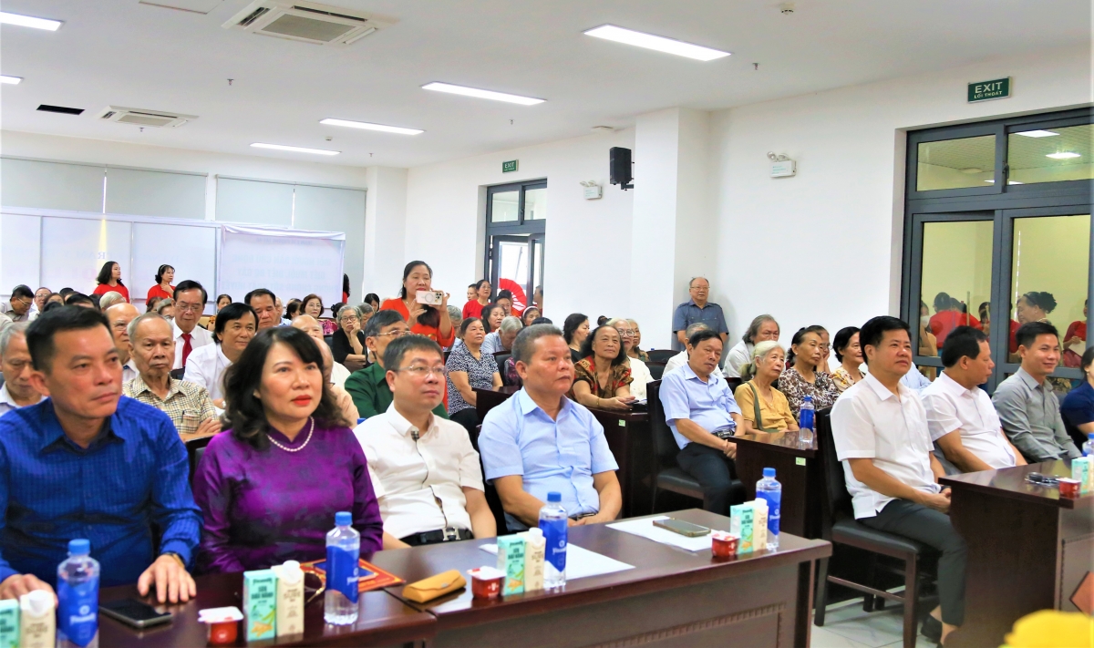 Rộn ràng ngày hội chăm sóc sức khỏe của NCT phường Tây Hồ