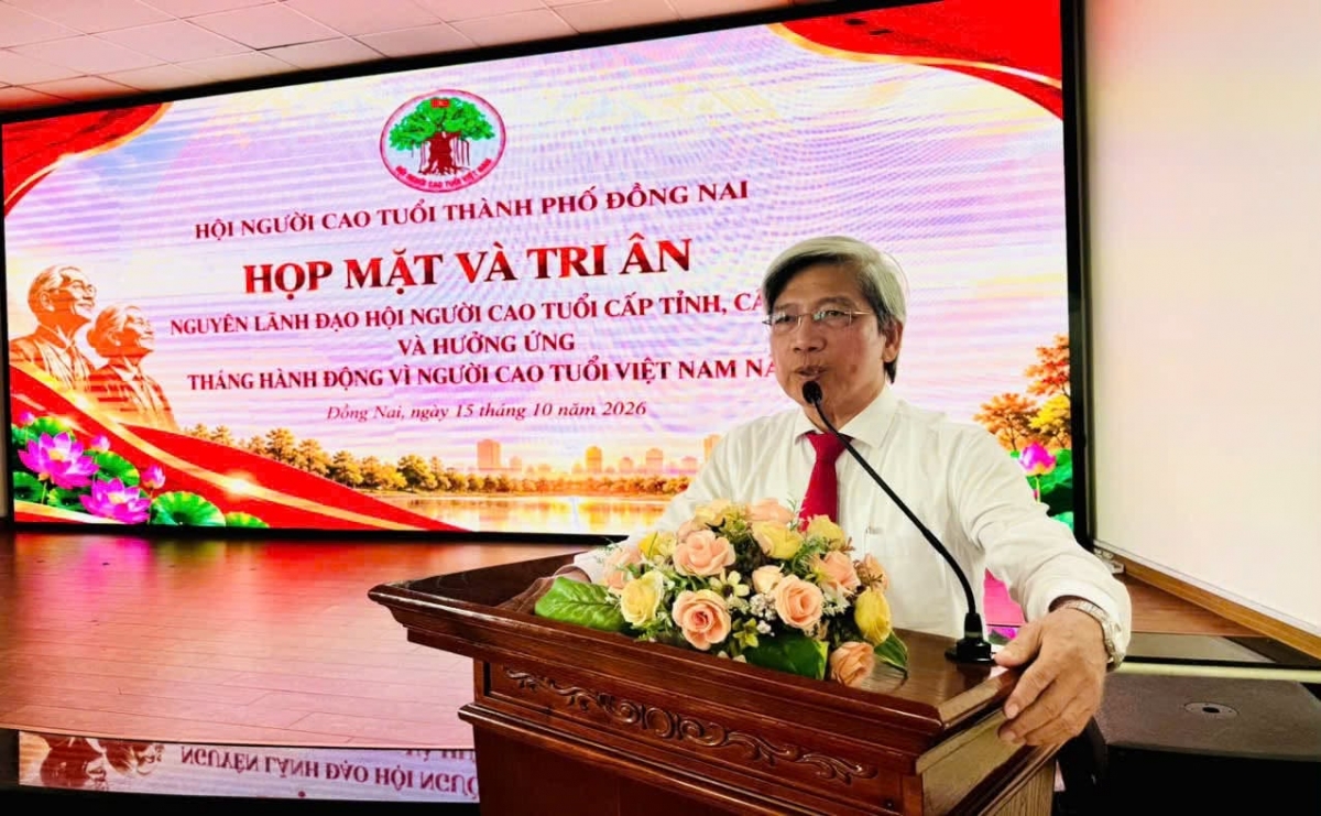 Ông Nguyễn Văn Long phát biểu tại buổi gặp mặt