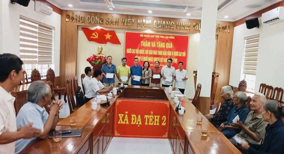 Hội Người cao tuổi tỉnh Lâm Đồng: Thăm, tặng quà hội viên khó khăn và làm việc với các địa phương