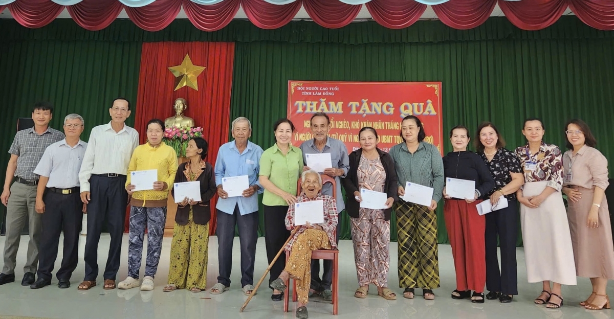 Hội Người cao tuổi tỉnh Lâm Đồng: Thăm, tặng quà hội viên khó khăn và làm việc với các địa phương