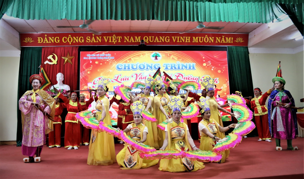 Tiết mục văn nghệ chào mừng