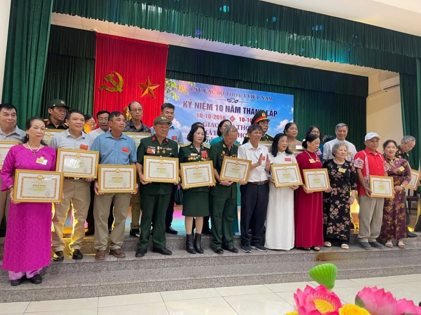 CLB Thơ ca Việt Nam: Mười năm không dài nhưng để lại nhiều kí ức