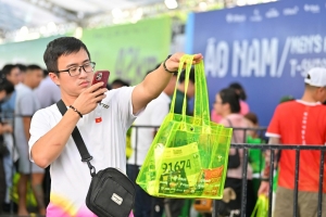 VPIM Expo ngày đầu thu hút runner, sẵn sàng cho ngày hội chạy bộ giữa lòng Hà Nội