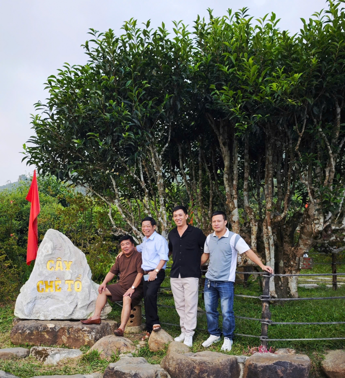 Hương sắc giữa ngàn mây, đượm tình người Suối Giàng
