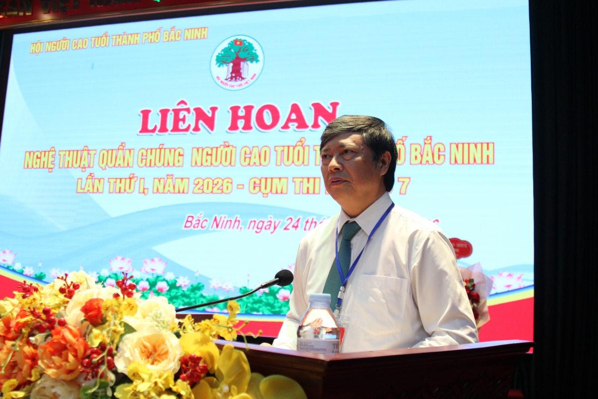 Ông Nguyễn Văn Cảnh, Chủ tịch Hội NCT TP Bắc Ninh phát biểu khai mạc Liên hoan nghệ thuật quần chúng người cao tuổi Ông Nguyễn Văn Cảnh, Chủ tịch Hội NCT TP Bắc Ninh phát biểu khai mạc Liên hoan nghệ thuật quần chúng người cao tuổi