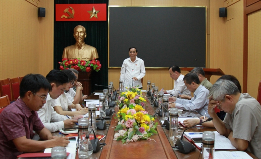 Đồng chí Nguyễn Thanh Bình, Chủ tịch Hội NCT Việt Nam chủ trì cuộc họp.