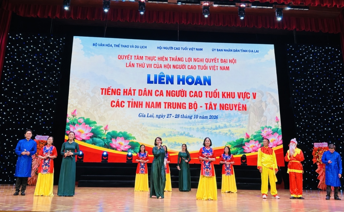 Khai mạc Liên hoan tiếng hát dân ca Người cao tuổi khu vực V: Lan tỏa giá trị văn hóa dân tộc