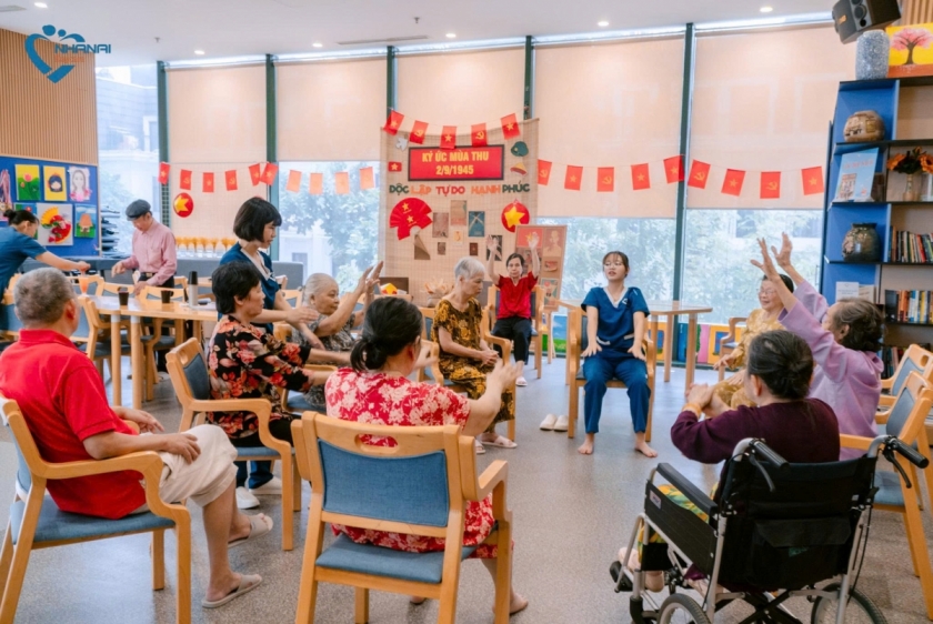Hà Nội dự kiến mở rộng mạng lưới chăm sóc người cao tuổi tại cộng đồng Hà Nội dự kiến mở rộng mạng lưới chăm sóc người cao tuổi tại cộng đồng
