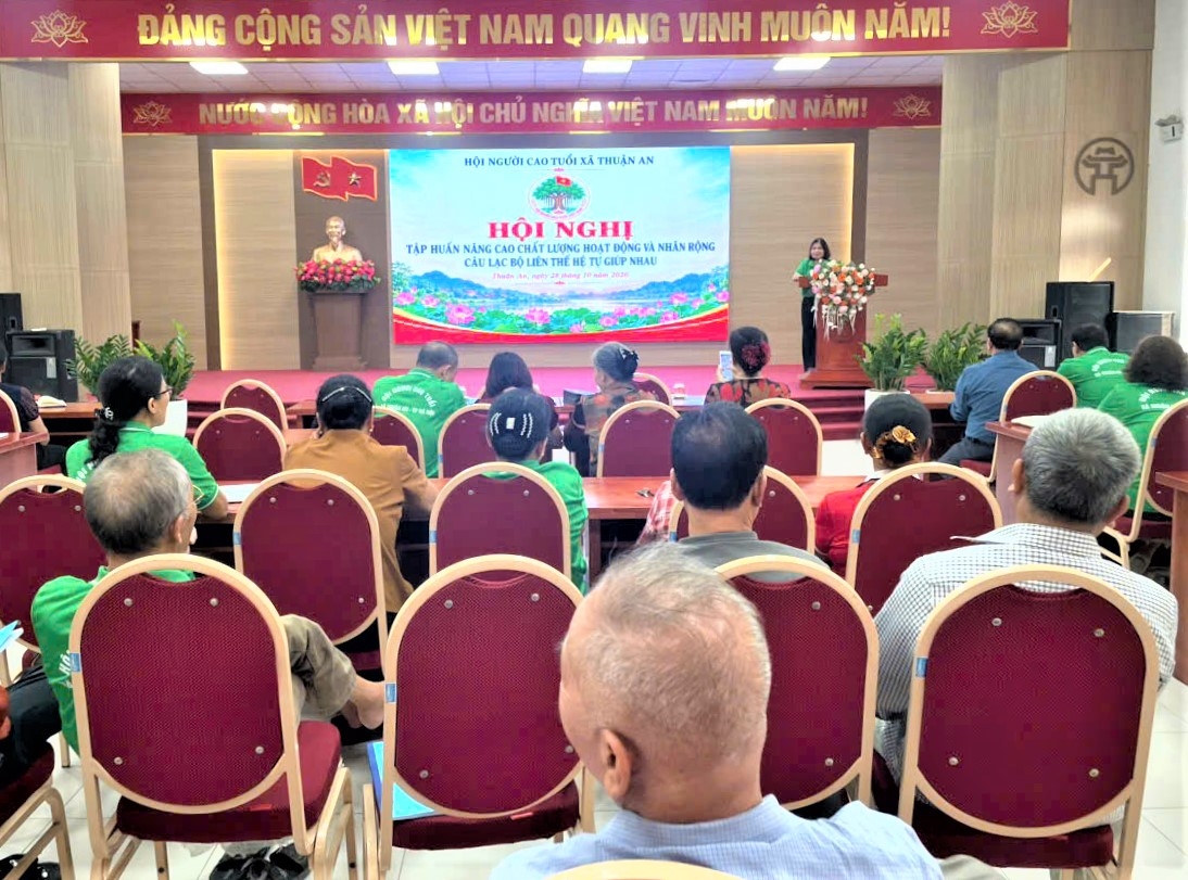 Quang cảnh lớp tập huấn CLB LTHTGN xã Thuận An Quang cảnh lớp tập huấn CLB LTHTGN xã Thuận An