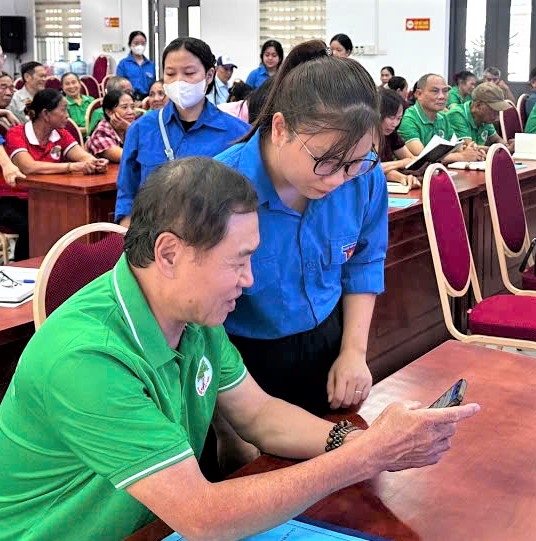 Xã Thuận An, TP Hà Nội: NCT chủ động thích ứng trong kỷ nguyên số Xã Thuận An, TP Hà Nội: NCT chủ động thích ứng trong kỷ nguyên số