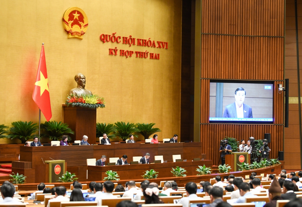 Toàn cảnh phiên thảo luận về kinh tế - xã hội, sáng ngày 31/10. Toàn cảnh phiên thảo luận về kinh tế - xã hội, sáng ngày 31/10.