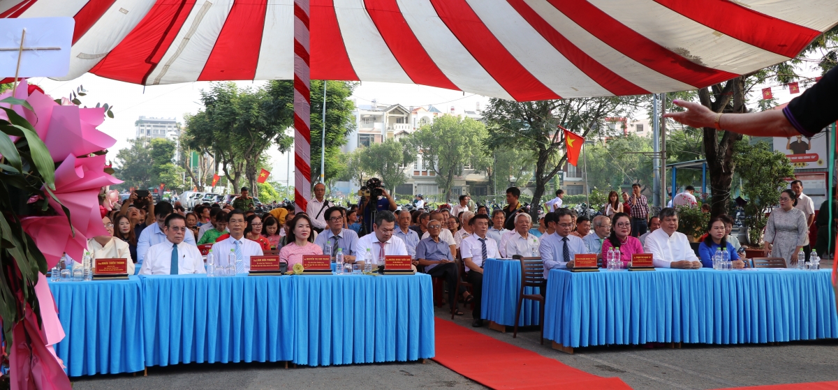Lãnh đạo tham dự Ngày hội Đại đoàn kết toàn dân tộc, tuần Văn hóa - Đại đoàn kết và các hoạt động hưởng ứng Ngày Văn hóa Việt Nam Lãnh đạo tham dự Ngày hội Đại đoàn kết toàn dân tộc, tuần Văn hóa - Đại đoàn kết và các hoạt động hưởng ứng Ngày Văn hóa Việt Nam
