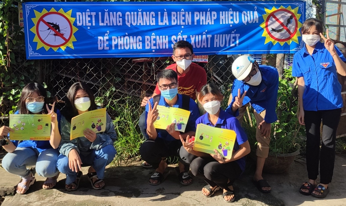 Đồng loạt ra quân tổng vệ sinh môi trường, phòng chống dịch sốt xuất huyết