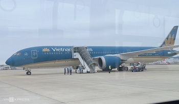 Máy bay Vietnam Airlines bị dọa bắn ở Nhật Bản đã hạ cánh an toàn xuống sân bay Nội Bài