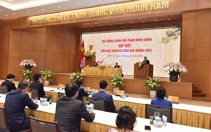 Thế hệ này tiếp nối thế hệ khác cùng hướng về quê hương, Tổ quốc và đồng bào