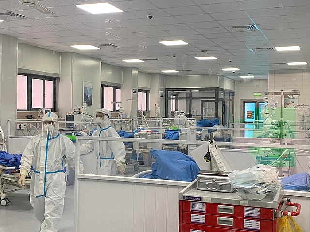 Tri ân tới các nhân viên y tế và gia đình