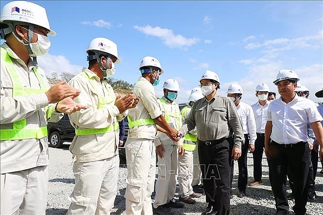 Thủ tướng Phạm Minh Chính kiểm tra các dự án cao tốc