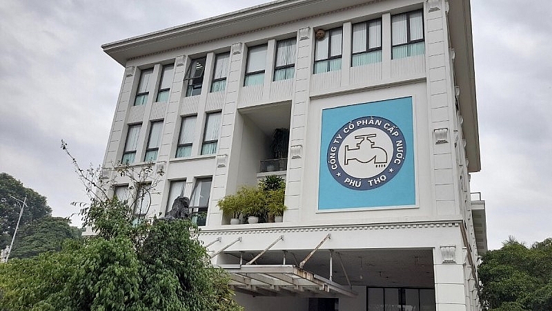 Xây dựng công trình nước sạch trong phạm vi bảo vệ Đê điều, trách nhiệm thuộc về ai?