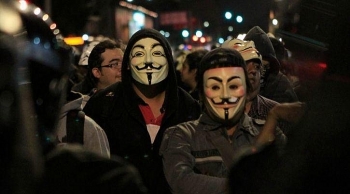 Anonymous tấn công website Bộ Quốc phòng Nga