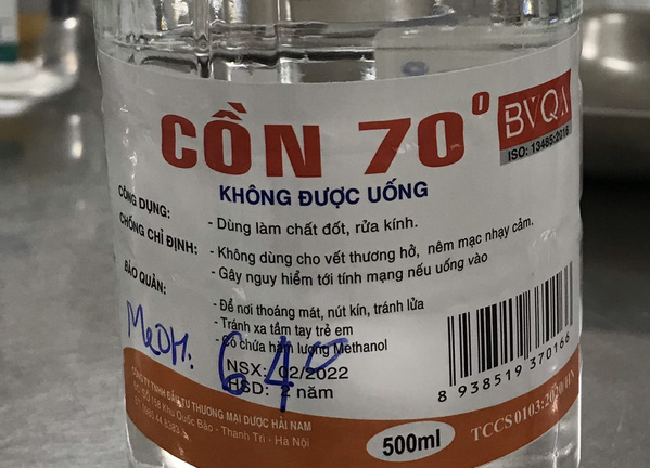 Cảnh báo khi mua cồn tại các nhà thuốc để tránh bị ngộ độc