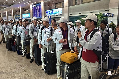 Về nước trước hạn do dịch bệnh hoặc chiến tranh, người lao động được hỗ trợ tối đa 20 triệu