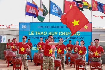 Bệnh viện dã chiến Việt Nam nhận Huy chương của Liên hợp quốc
