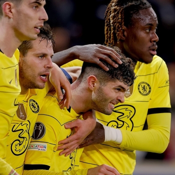 Chelsea giành vé vào tứ kết Champions League