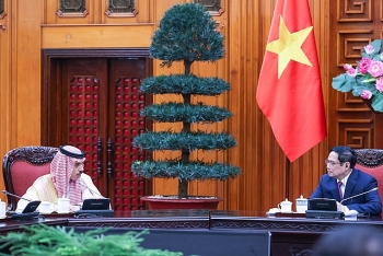 Thủ tướng Phạm Minh Chính tiếp Bộ trưởng Ngoại giao Saudi Arabia Faisal Bin Farhan Al Saud