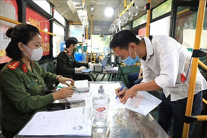 Cắt giảm giấy tờ công dân trong thực hiện thủ tục hành chính