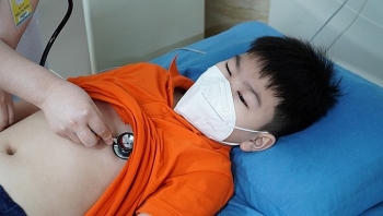 Một bé trai ở Phú Thọ bị sốc phản vệ vì ngậm thuốc ho