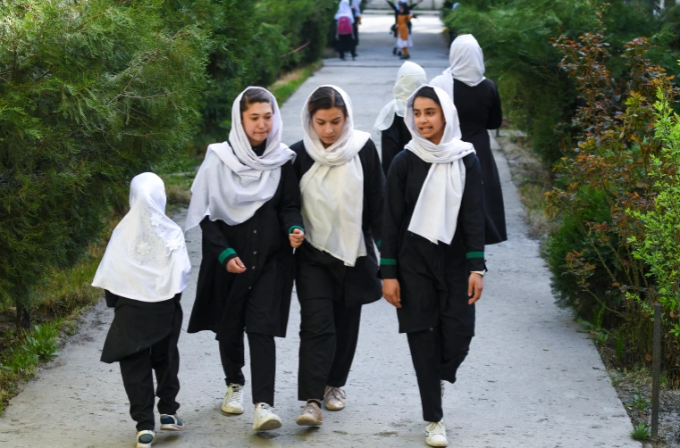 Từ khi nắm quyền kiểm soát Afghanistan hồi tháng 8/2021, Taliban đã áp đặt một loạt các hạn chế với phụ nữ  (Ảnh: AFP)