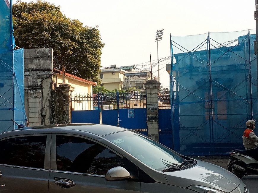 Cận cảnh dãy nhà 4 mặt tiền trên phố Trần Phú đang tháo dỡ để thực hiện tòa nhà đa chức năng