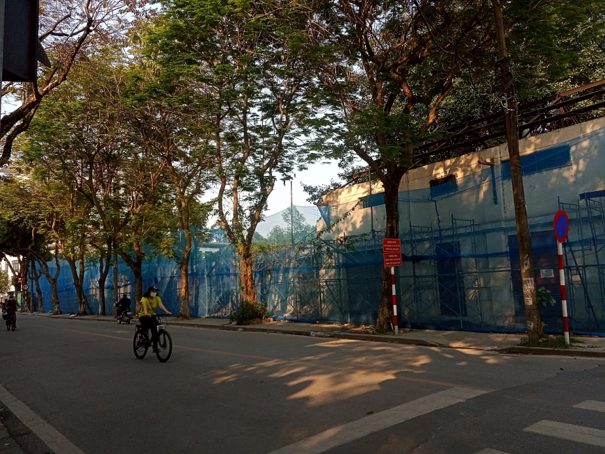 Cận cảnh dãy nhà 4 mặt tiền trên phố Trần Phú đang tháo dỡ để thực hiện tòa nhà đa chức năng