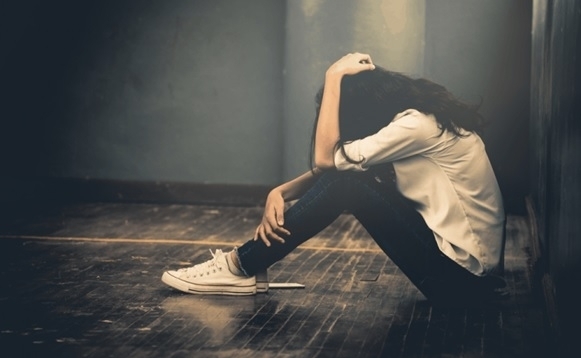 Trầm cảm tuổi học đường: Đừng bỏ qua dấu hiệu nhỏ