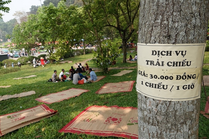 Biển người đổ về Đền Hùng dâng hương trước ngày khai hội