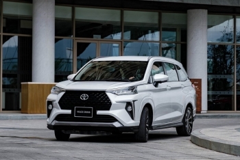 Toyota Việt Nam nói gì về thông tin đại lý bán xe kiểu "bia kèm lạc"?
