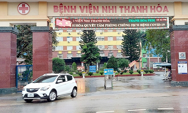 Đề nghị kỷ luật Trưởng khoa Dược Bệnh viện Nhi Thanh Hóa vì vi phạm thuần phong mỹ tục