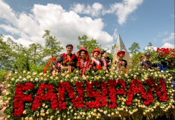 Lễ hội hoa hồng Fansipan 2022 khai màn thành công “đại tiệc hè Sa Pa”