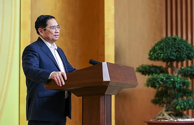 Thủ tướng phát biểu tại phiên họp thứ 2 của Ủy ban Chuyển đổi số quốc gia ngày 27/4 - Ảnh: VGP/Nhật Bắc
