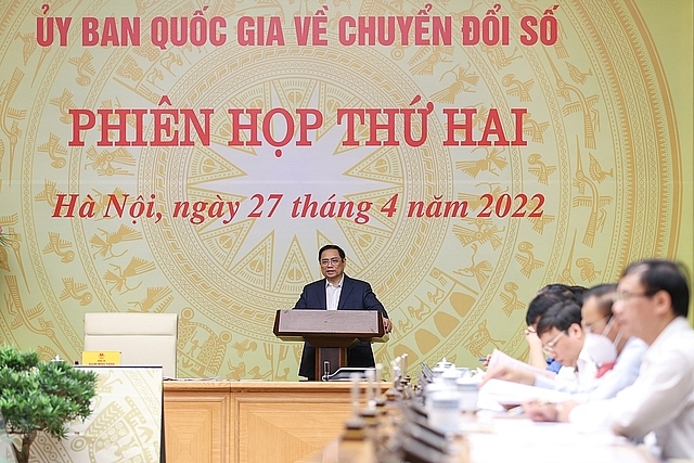 Thủ tướng Phạm Minh Chính ghi nhận, biểu dương và đánh giá cao nỗ lực của các bộ, ngành, địa phương và người dân đã tích cực triển khai các nhiệm vụ chuyển đổi số đã đề ra - Ảnh: VGP/Nhật Bắc