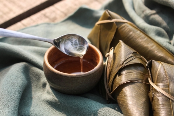 Trổ tài khéo tay làm bánh gio nhân dịp Tết Đoan Ngọ