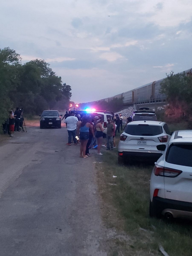 Phát hiện 40 người nhập cư tử vong trong thùng xe kéo tại bang Texas, Mỹ